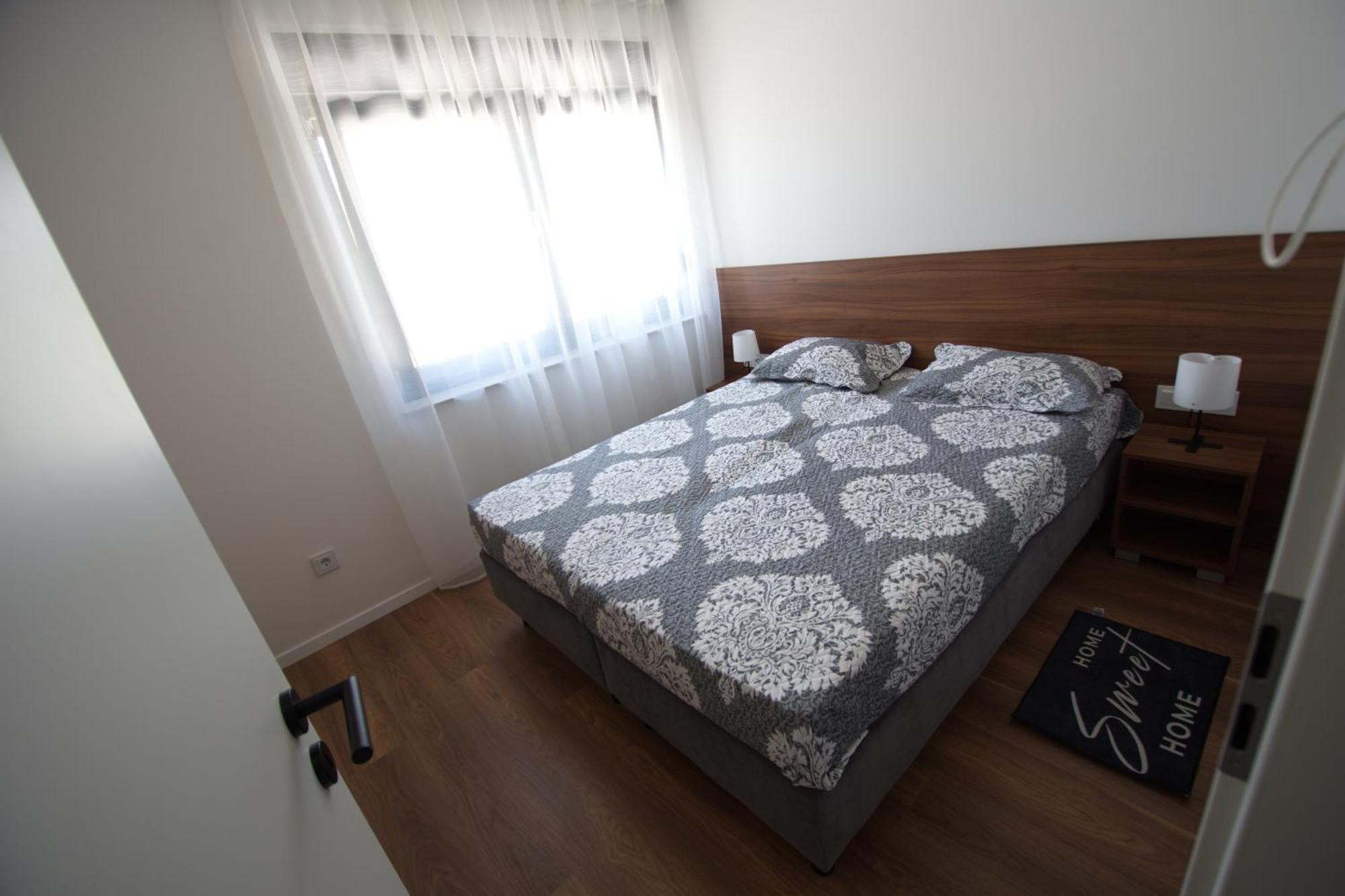 Studio Apartman Petrinja Exterior foto